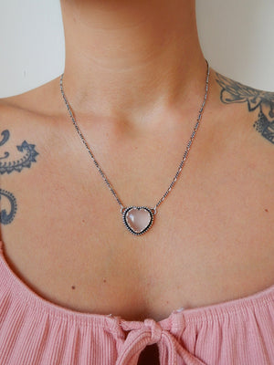 Corazón Rose Quartz Heart Necklace