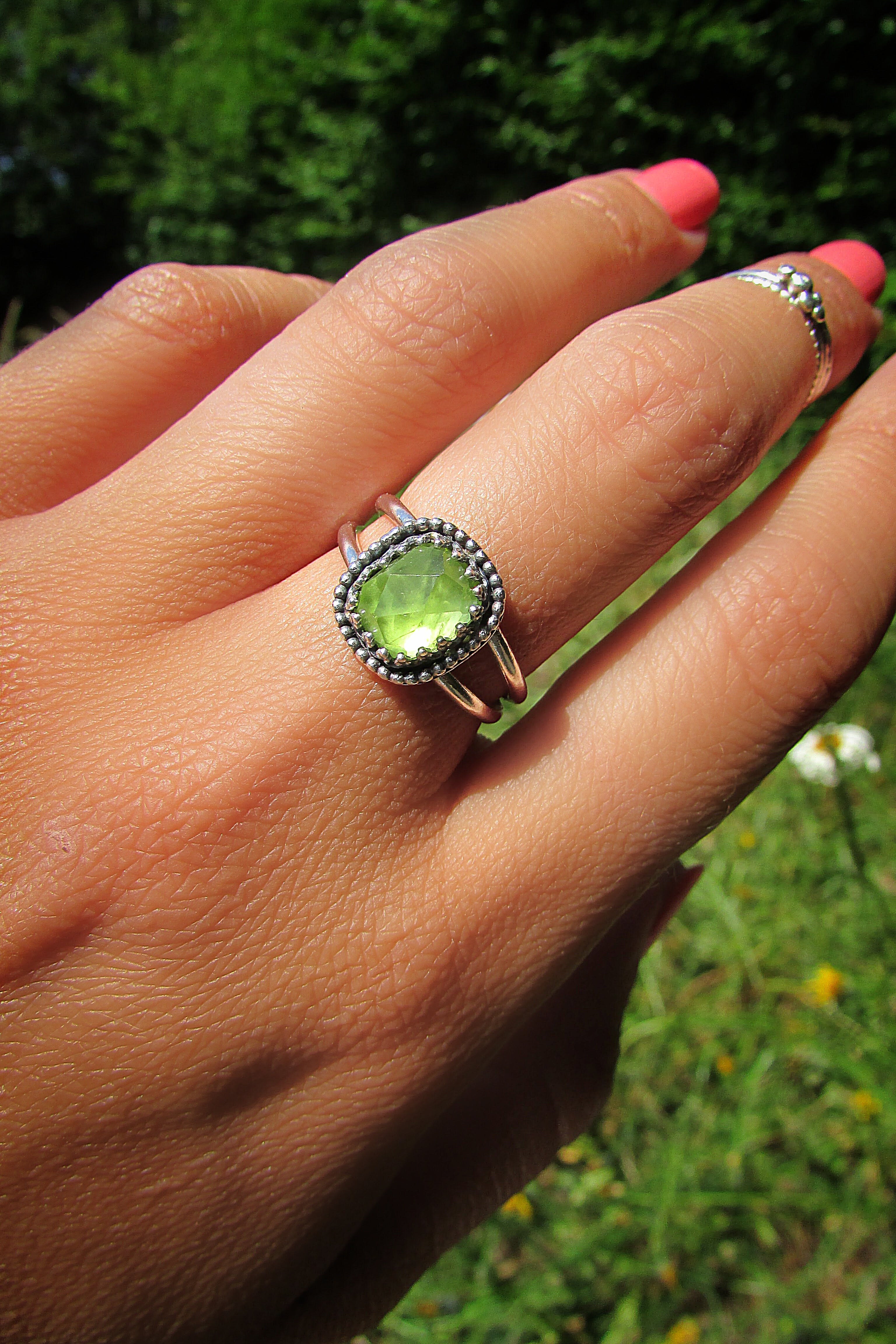 Musgo Peridot Ring