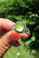 Musgo Peridot Ring